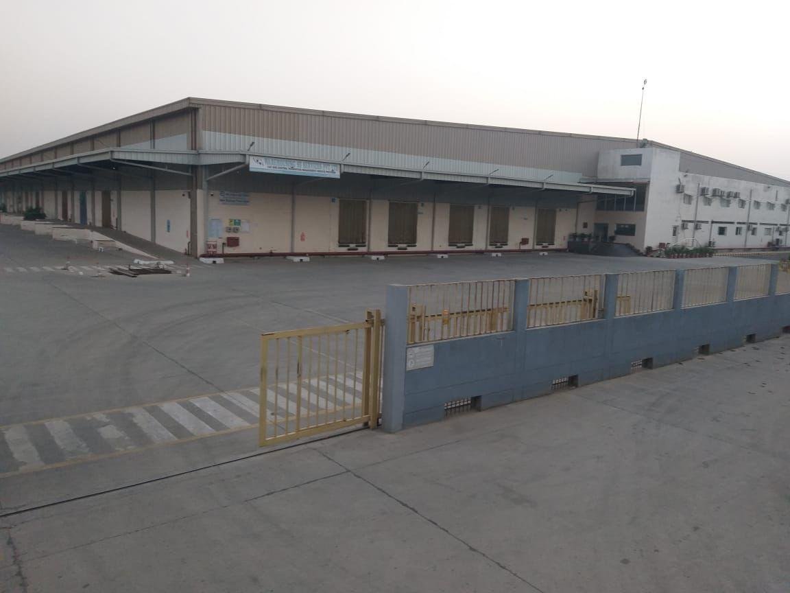 Loading Bay Apron & Parking